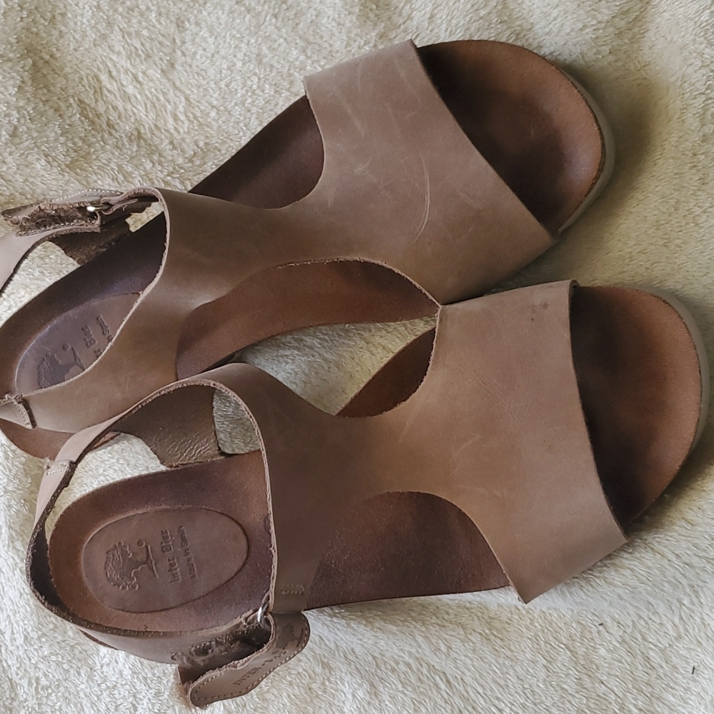 Inter-Bios leather t-strap sandals, size 9.5